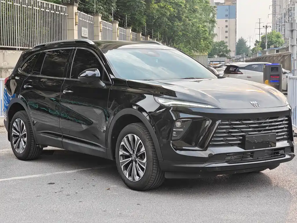 Envision Plus Envision Plus 28 T 2 WD Platinum