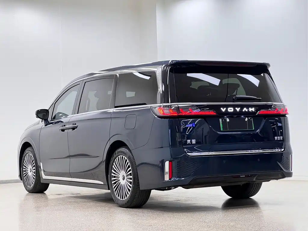 Voyah Dreamer PHEV 4 WD Distinguished Kunpeng