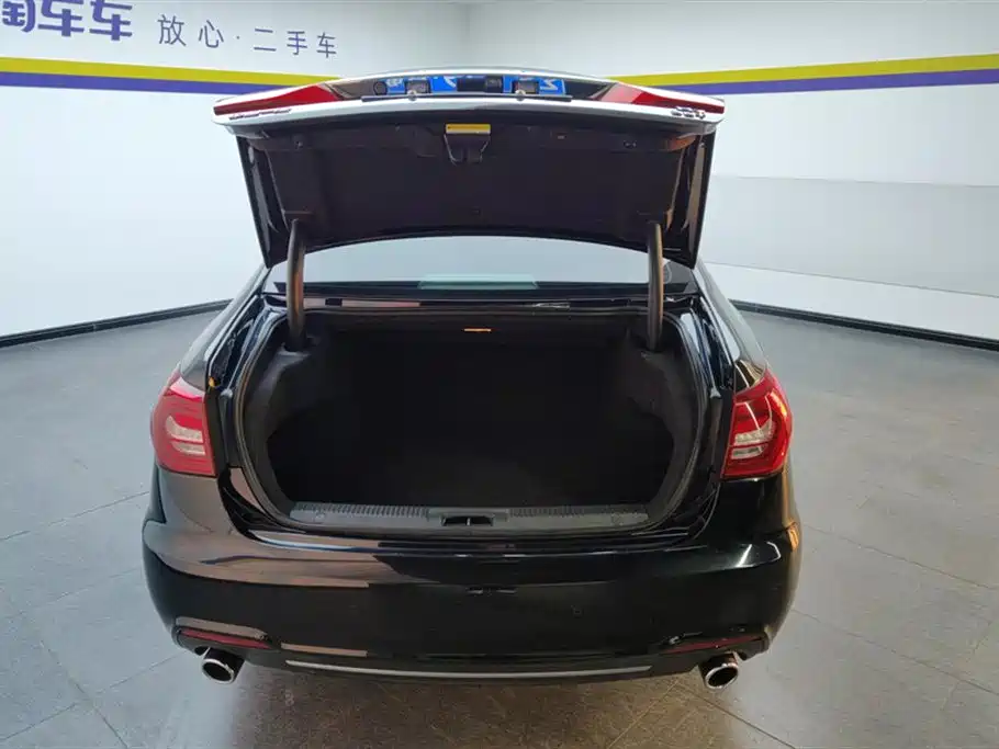 Hongqi H7 1.8 T Comfort