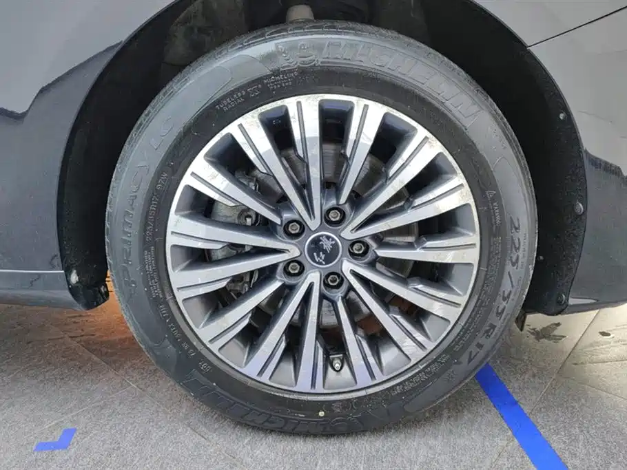 Hongqi H7 1.8 T Comfort