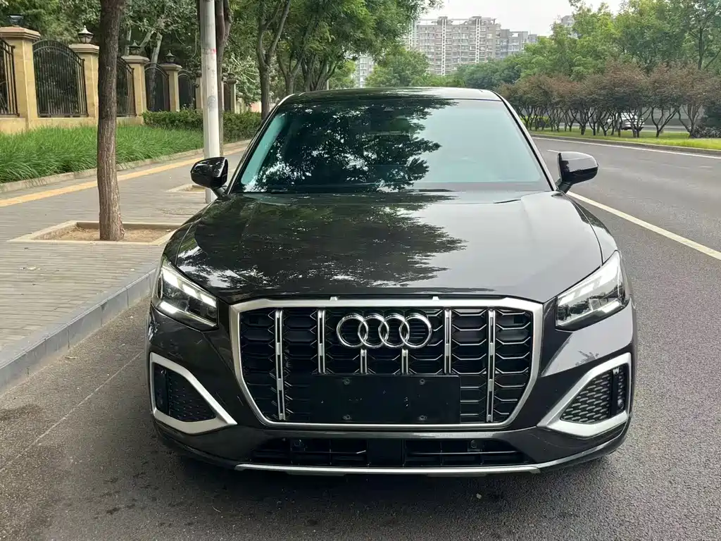 Audi Q2 L 35 TFSI Progressive Elegant