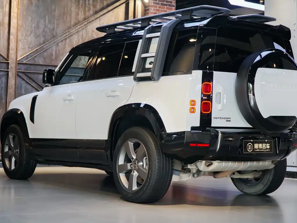 Land Rover Defender Facelift 110 3.0 T P400 X-DYNAMIC HSE