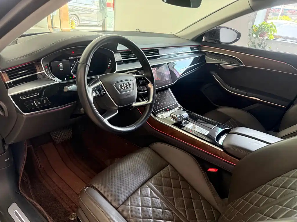 Audi A8 A8 L 50 TFSI quattro Luxury