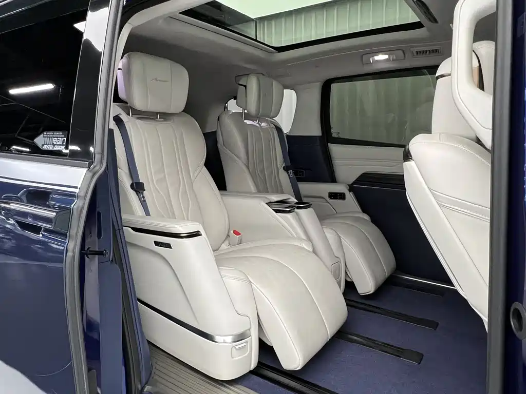 Century 2.0 T 6-seat Heritage