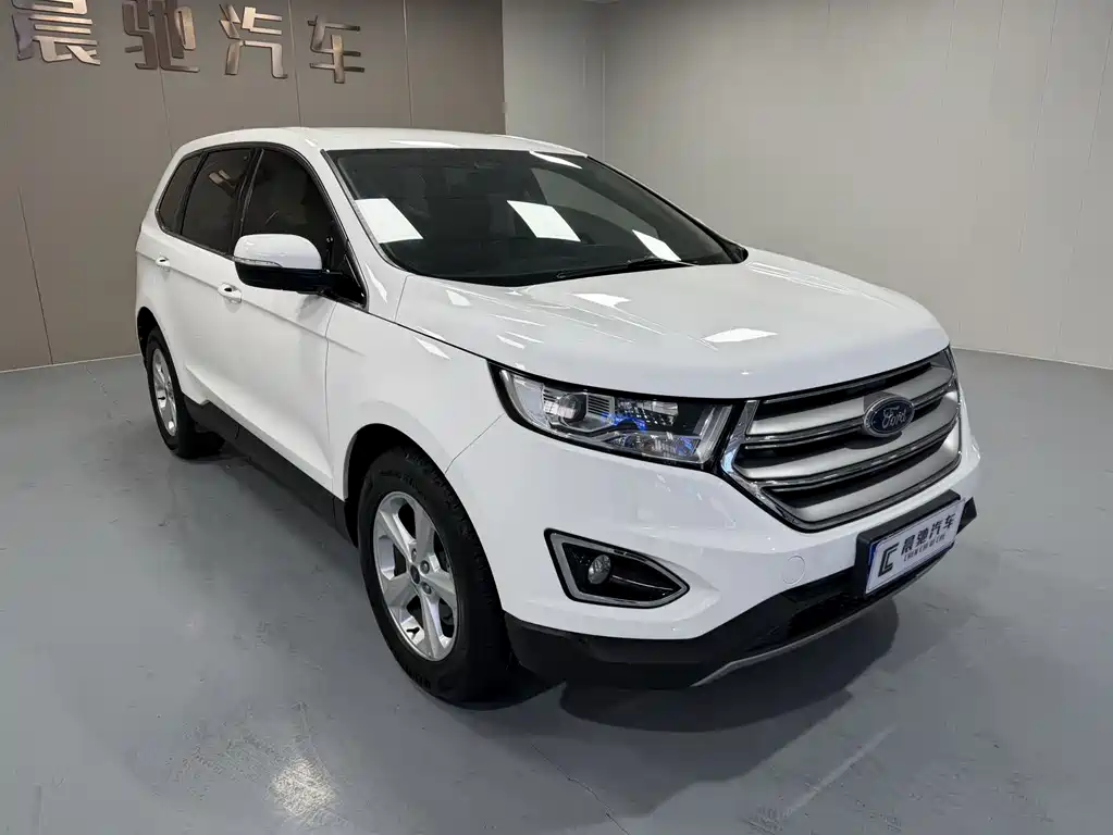 Edge EcoBoost 245 2 WD Elite Sharp 5-seat CN-V