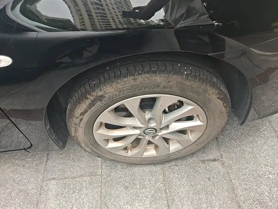 Sylphy Facelift III Classic 1.6 XE CVT Comfort