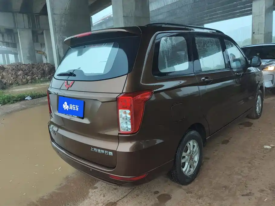 Wuling Hongguang S3 1.5 L Manual Comfort CN-V