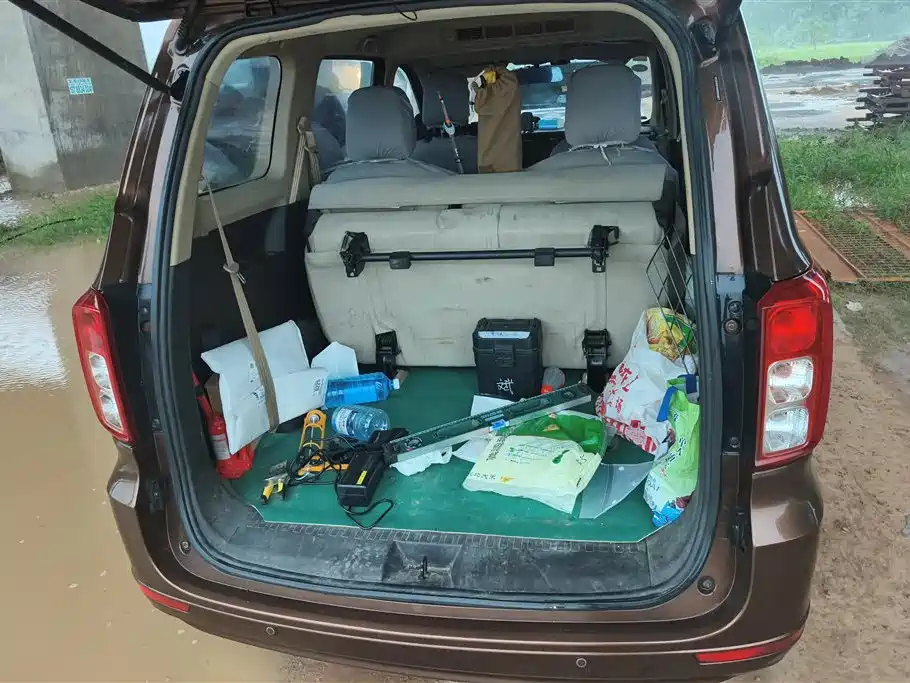 Wuling Hongguang S3 1.5 L Manual Comfort CN-V