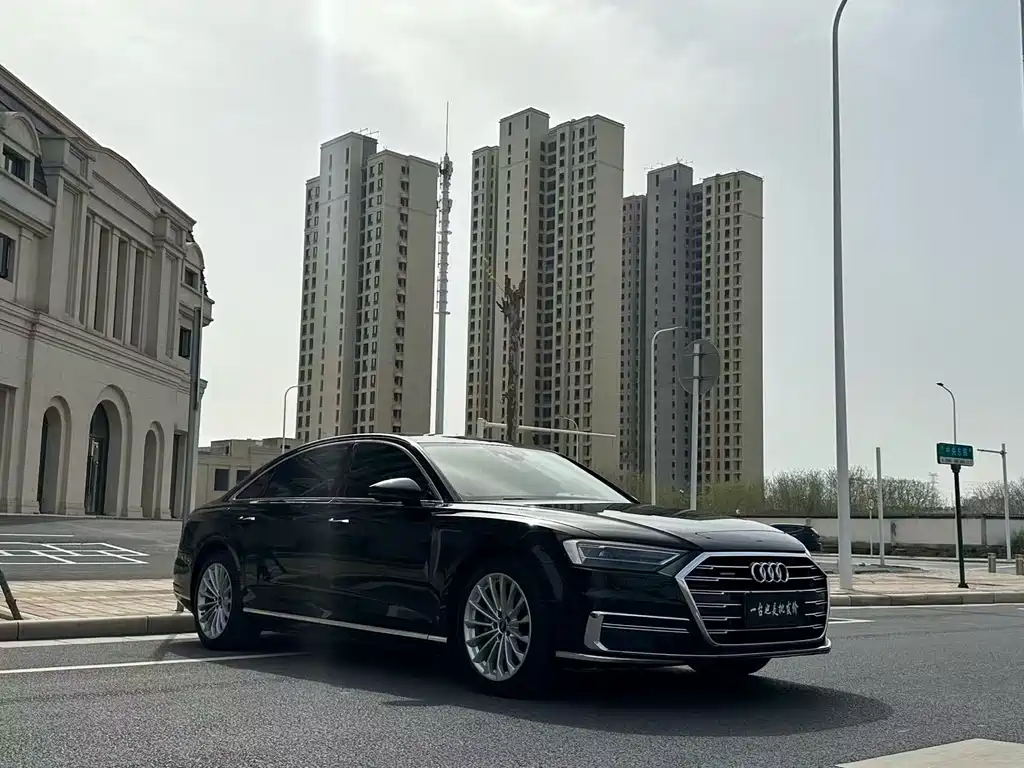 Audi A8 A8 L 50 TFSI quattro Comfort Collector