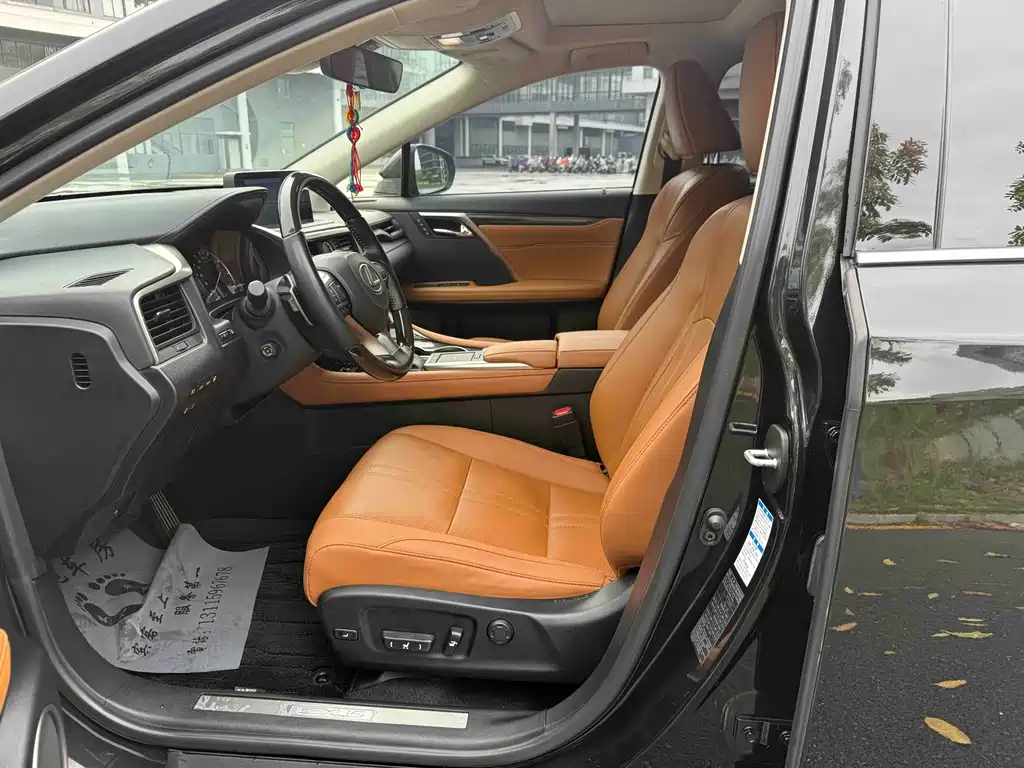 Lexus RX Facelift 450 hL 4 WD Distinguished 6-seat