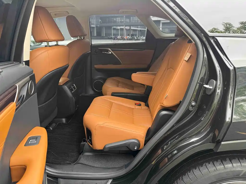 Lexus RX Facelift 450 hL 4 WD Distinguished 6-seat