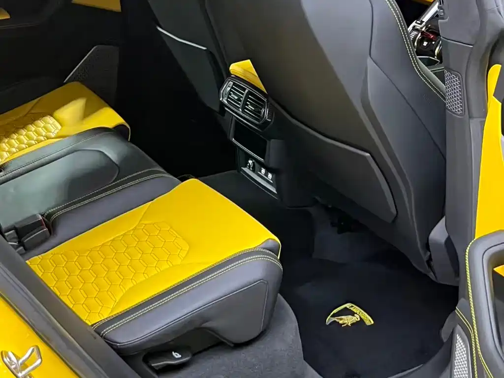 Urus 4.0 T V8