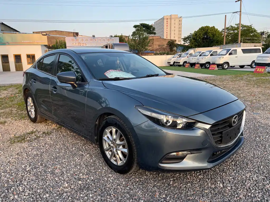 Mazda 3 Axela Sedan 1.5 L Auto Comfort CN-V