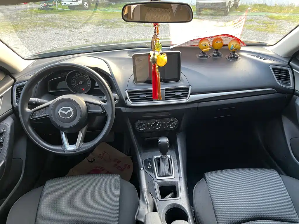 Mazda 3 Axela Sedan 1.5 L Auto Comfort CN-V