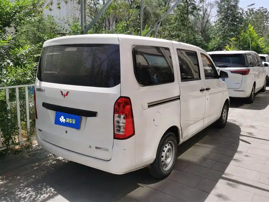 Wuling Rongguang V 五菱荣光V 2018款 1.5 L实用型