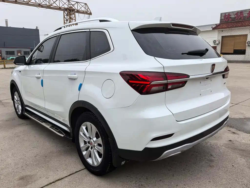 Roewe RX5 20 T 2 WD Manual Flagship