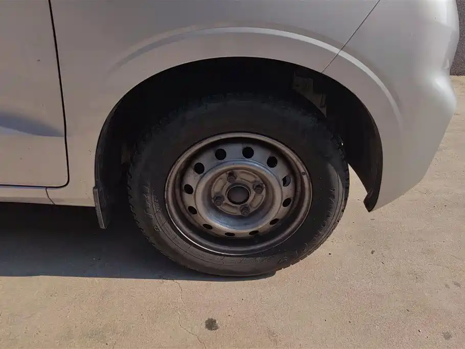 Wuling Hongguang V 1.5 L Power Enjoyment Hydraulic Assist LAR