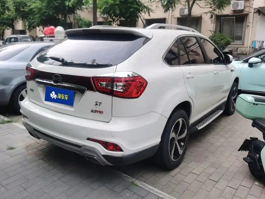 BYD S7 2.0 T Upgraded Auto Flagship