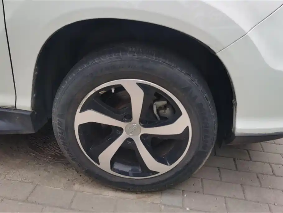 BYD S7 2.0 T Upgraded Auto Flagship