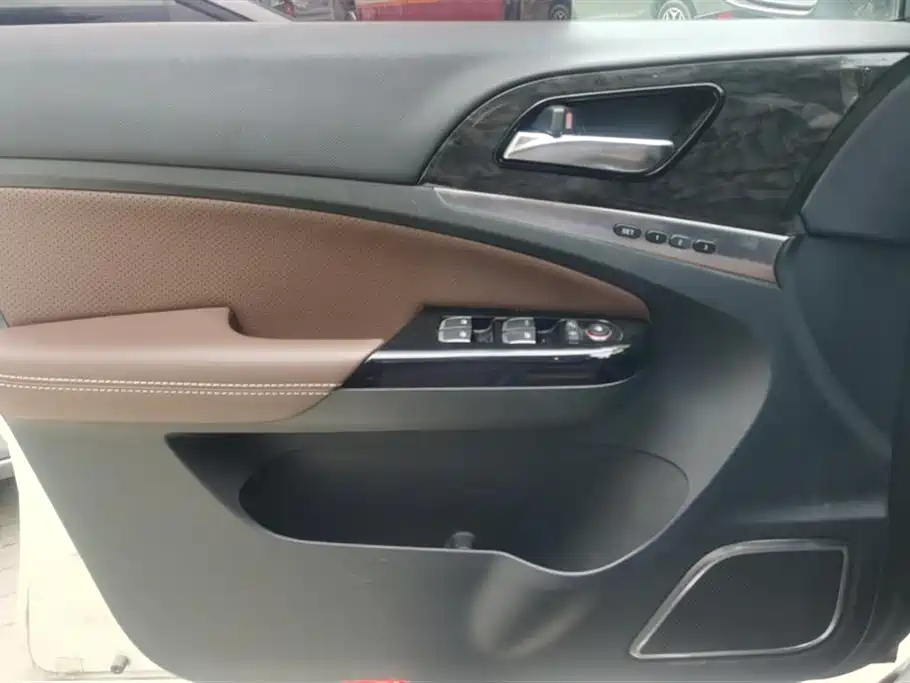BYD S7 2.0 T Upgraded Auto Flagship