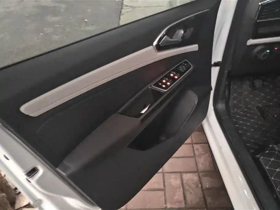 Jetta VS5 捷达VS5 2026款 280 TSI 手动先锋版