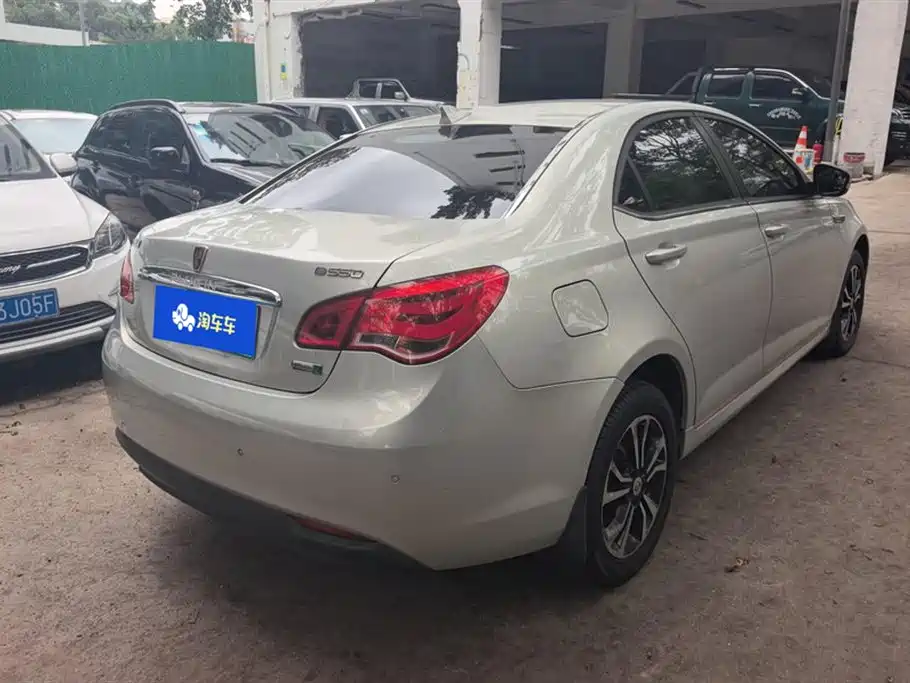 Roewe e550 荣威e550 2016款 豪华版