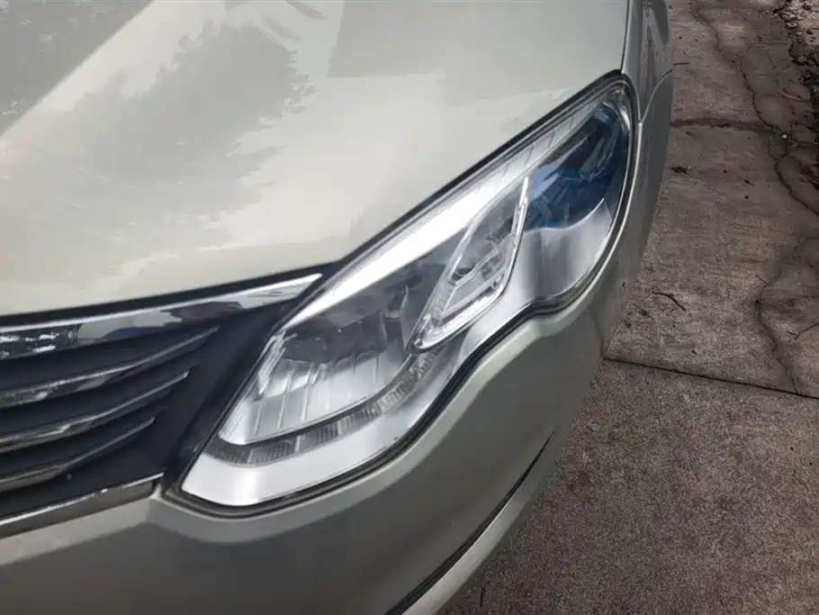 Roewe e550 荣威e550 2016款 豪华版