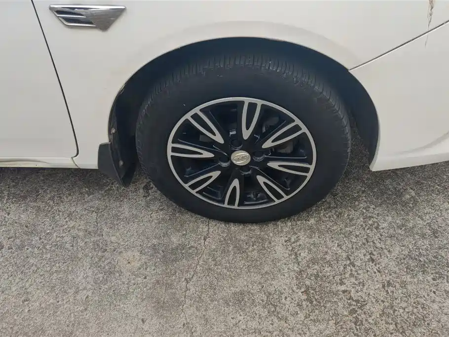 BYD F3 比亚迪F3 2016款 1.5 L 自动尊贵型