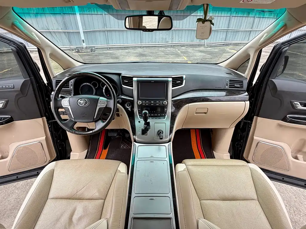 Alphard 3.5 L Distinguished