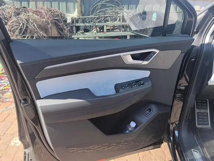 Talagon 450 TSI 4 WD Flagship 6-seat