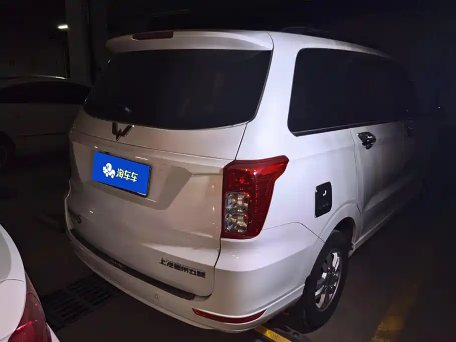 Wuling Hongguang Facelift 1.5 L S Comfort Electric Assist LAR