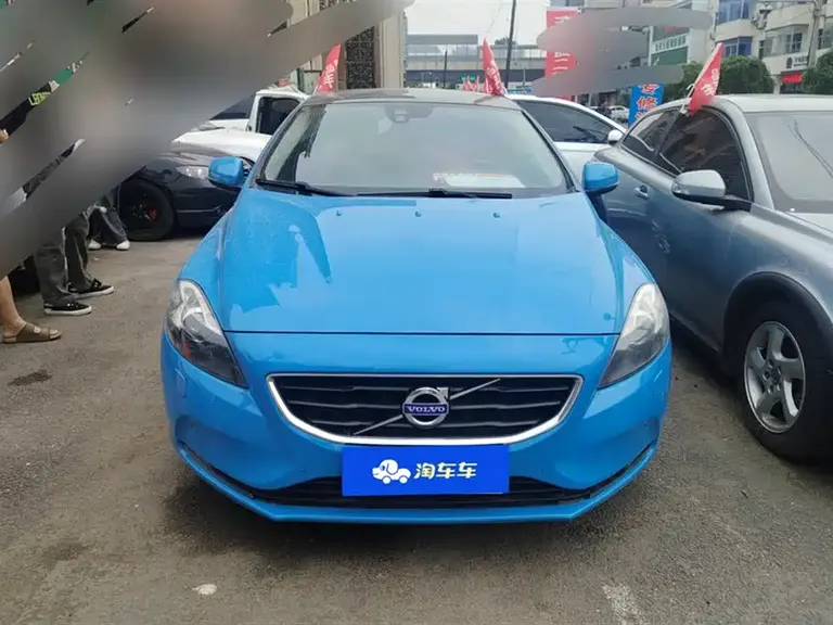 Volvo V40 沃尔沃V40 2015款 1.6 T 智雅个性运动版