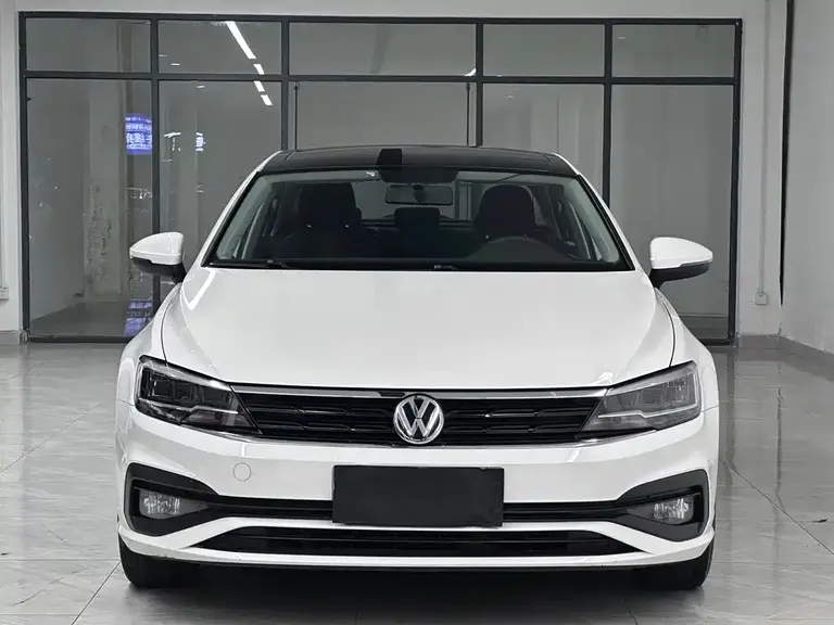Volkswagen Lamando 230 TSI DSG Style