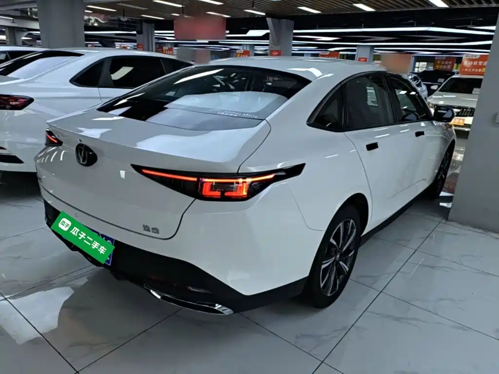 Eado 1.5 T GDI Auto Distinguished
