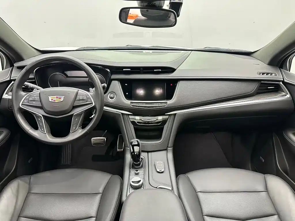Cadillac XT5 2.0 T 4 WD Luxury (Hummingbird)