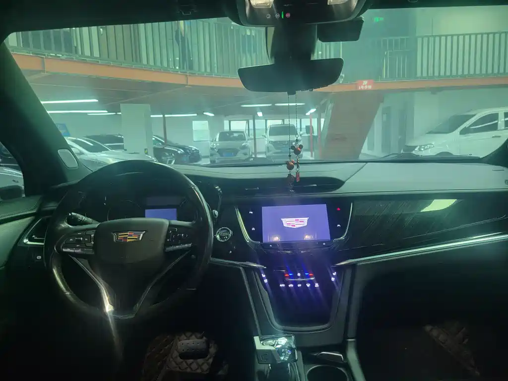 Cadillac XT6 2.0 T 6-seat 4 WD Luxury 120 Anniversary Limited