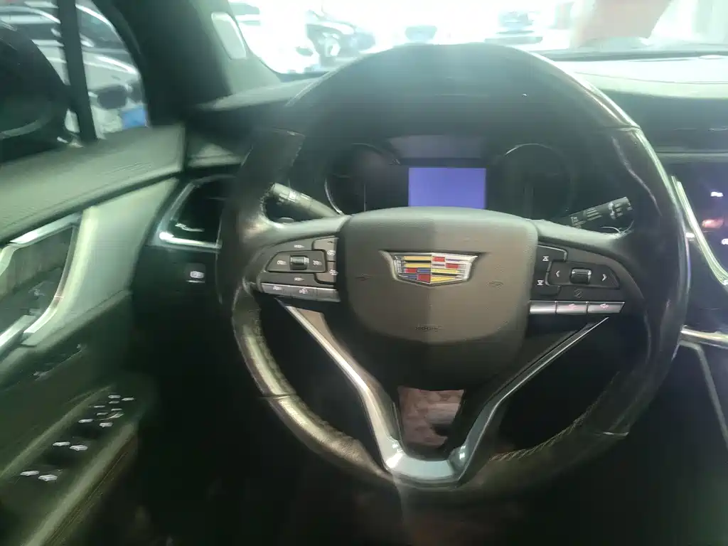 Cadillac XT6 2.0 T 6-seat 4 WD Luxury 120 Anniversary Limited