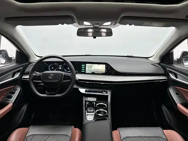 Eado Smooth Enjoyment PLUS Blue Whale NE 1.4 T GDI DCT Distinguished