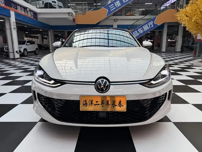 Volkswagen Lamando Lamando L 280 TSI DSG Dazzle Hot