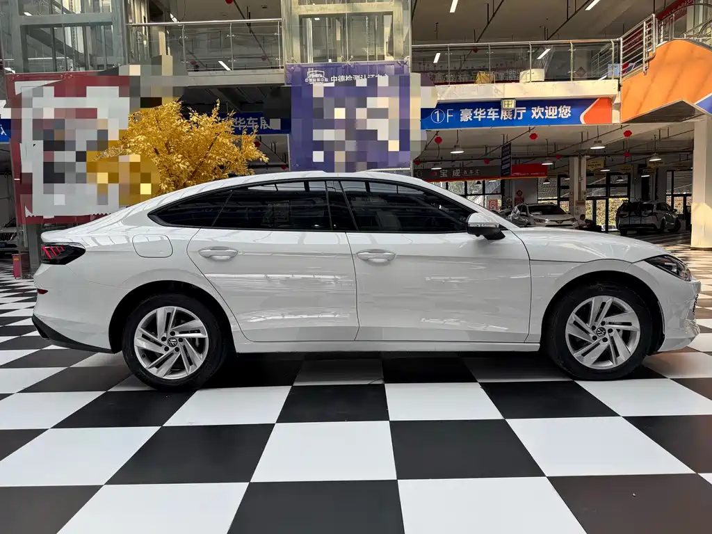 Lamando Lamando L 280 TSI DSG Dazzle Hot