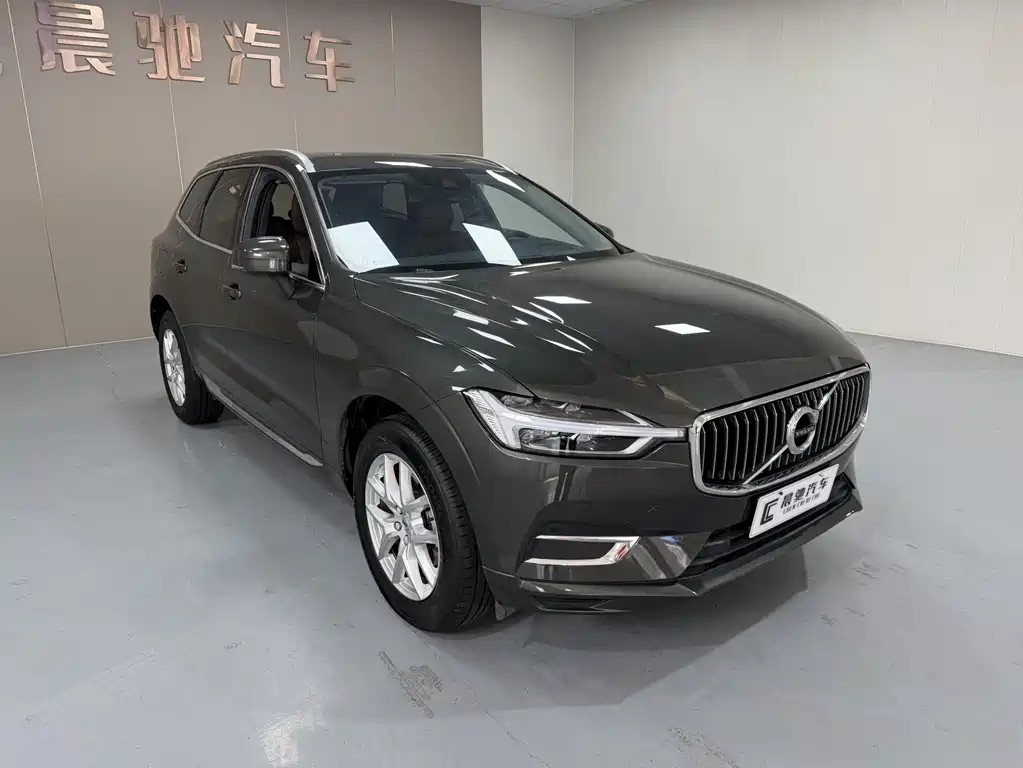 Volvo XC60 T5 4 WD Smart Ease Luxury