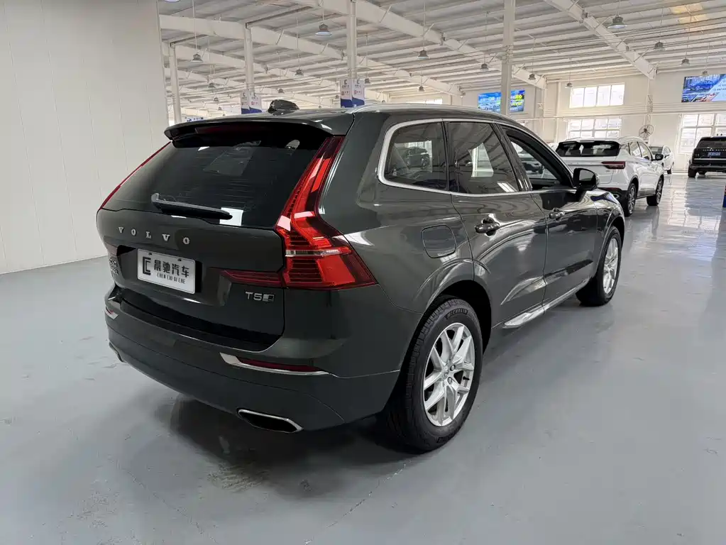 Volvo XC60 T5 4 WD Smart Ease Luxury