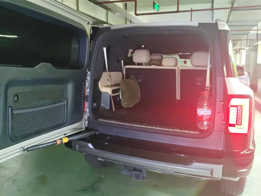 Leopard 8 Brave Flagship 7-seat