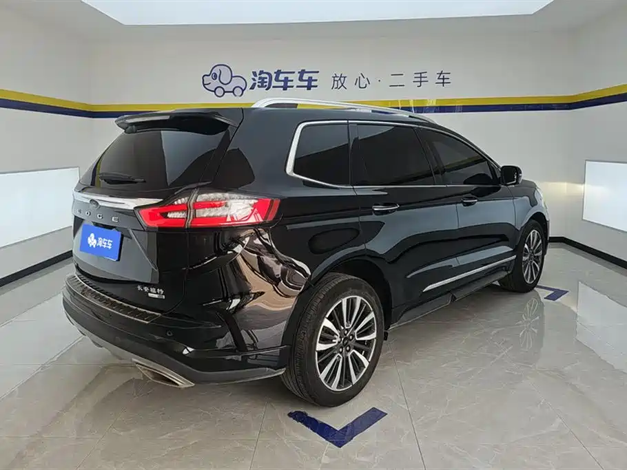Edge PLUS EcoBoost 245 2 WD Grand Sharp 7-seat