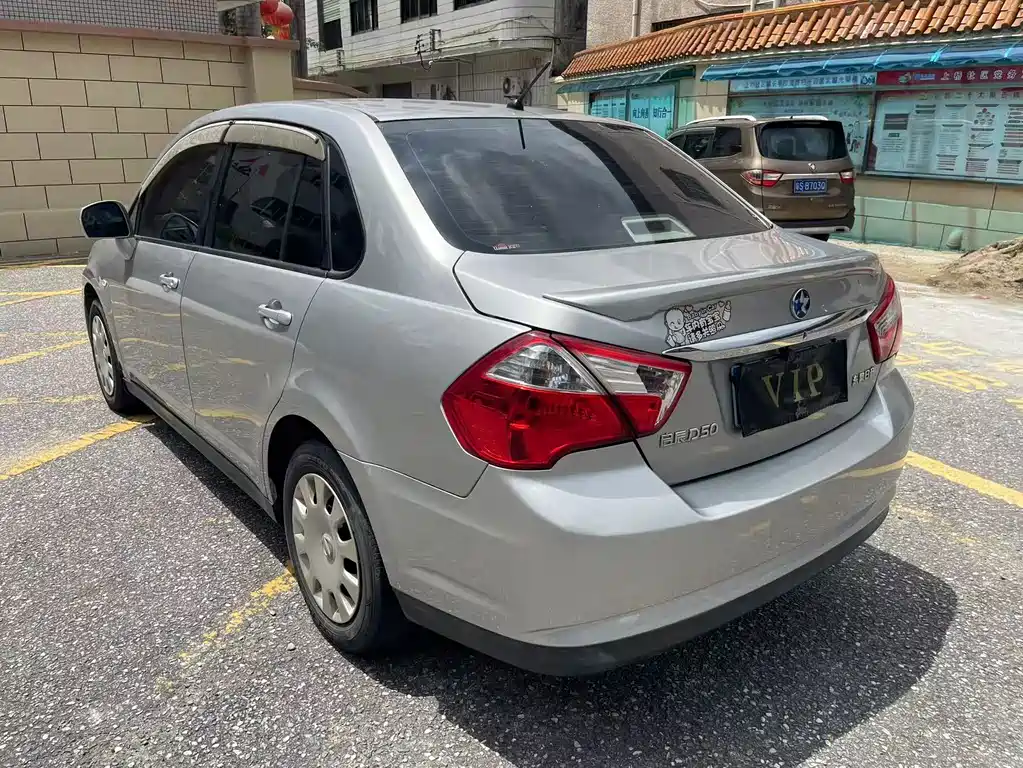 Venucia D50 1.6 L Manual Fashion
