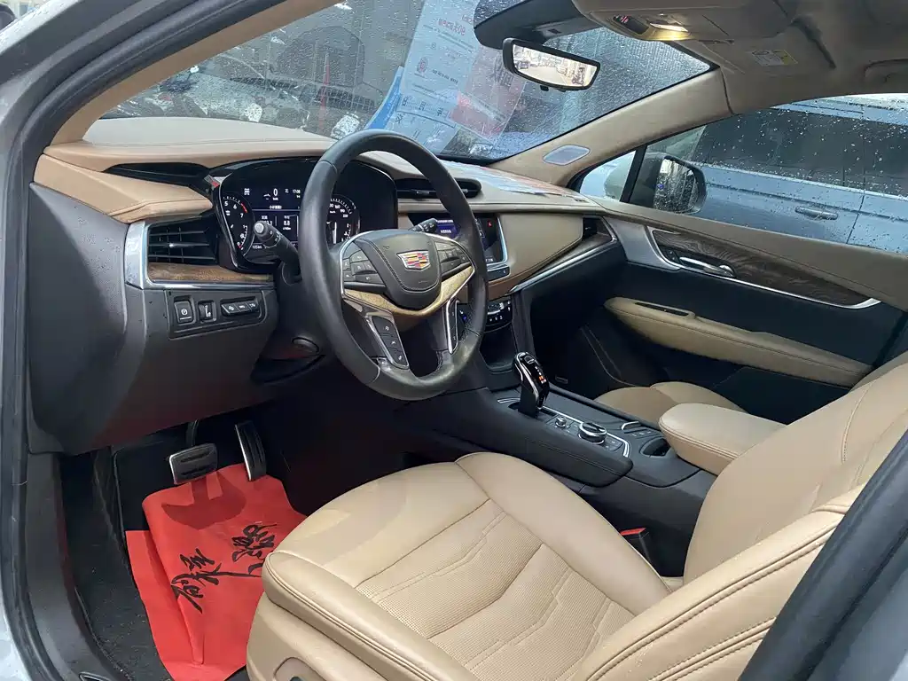 Cadillac XT5 2.0 T 4 WD Platinum