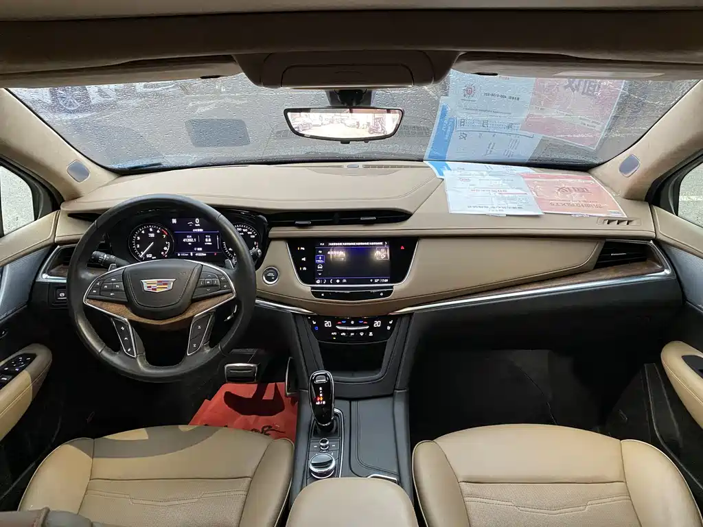 Cadillac XT5 2.0 T 4 WD Platinum