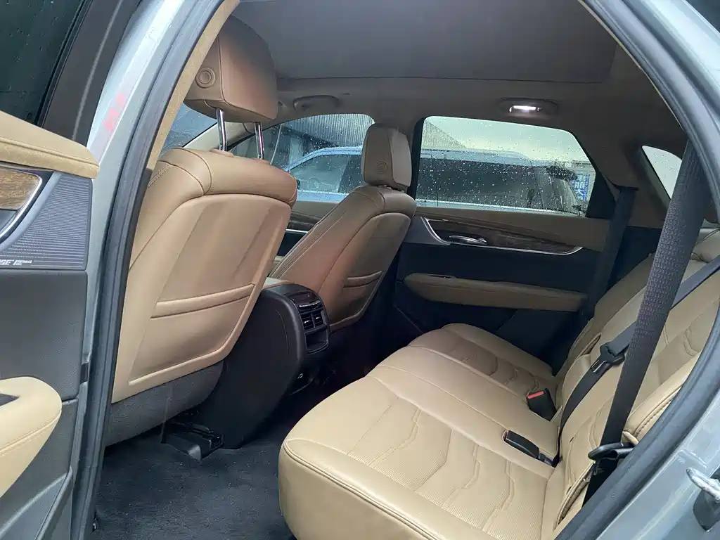Cadillac XT5 2.0 T 4 WD Platinum