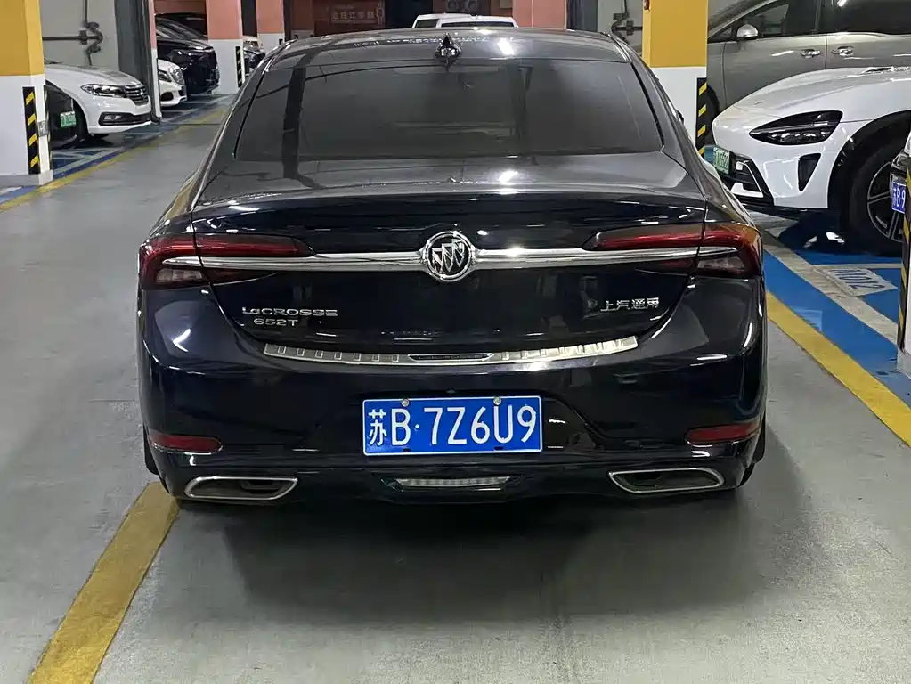 LaCrosse 652 T Luxury