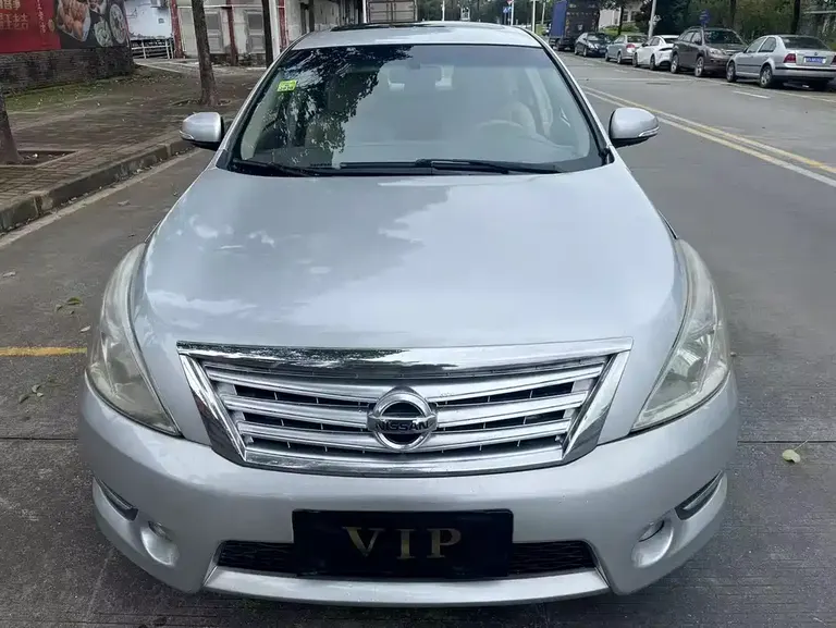 Nissan Teana 2.0 L XE Standard